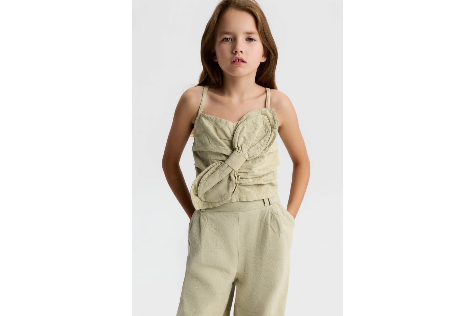 AZRA CROP 